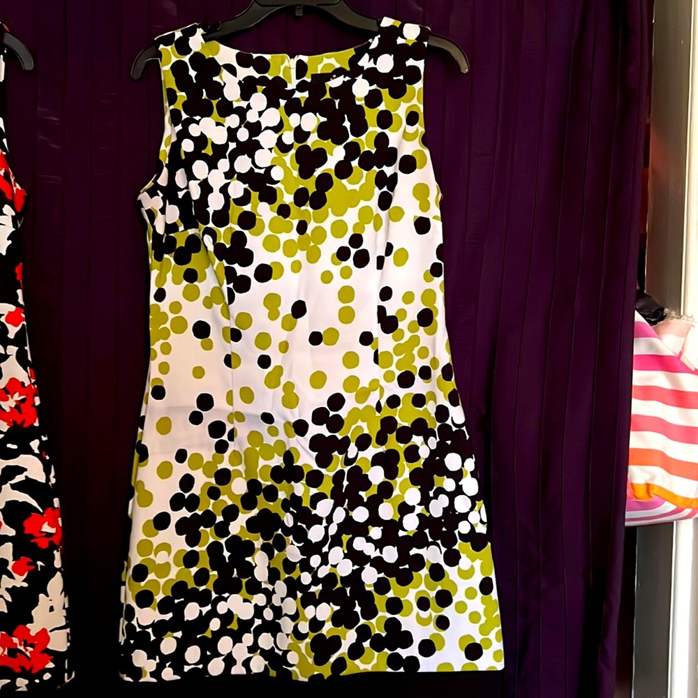 Sleeveless dress. Great for summer
